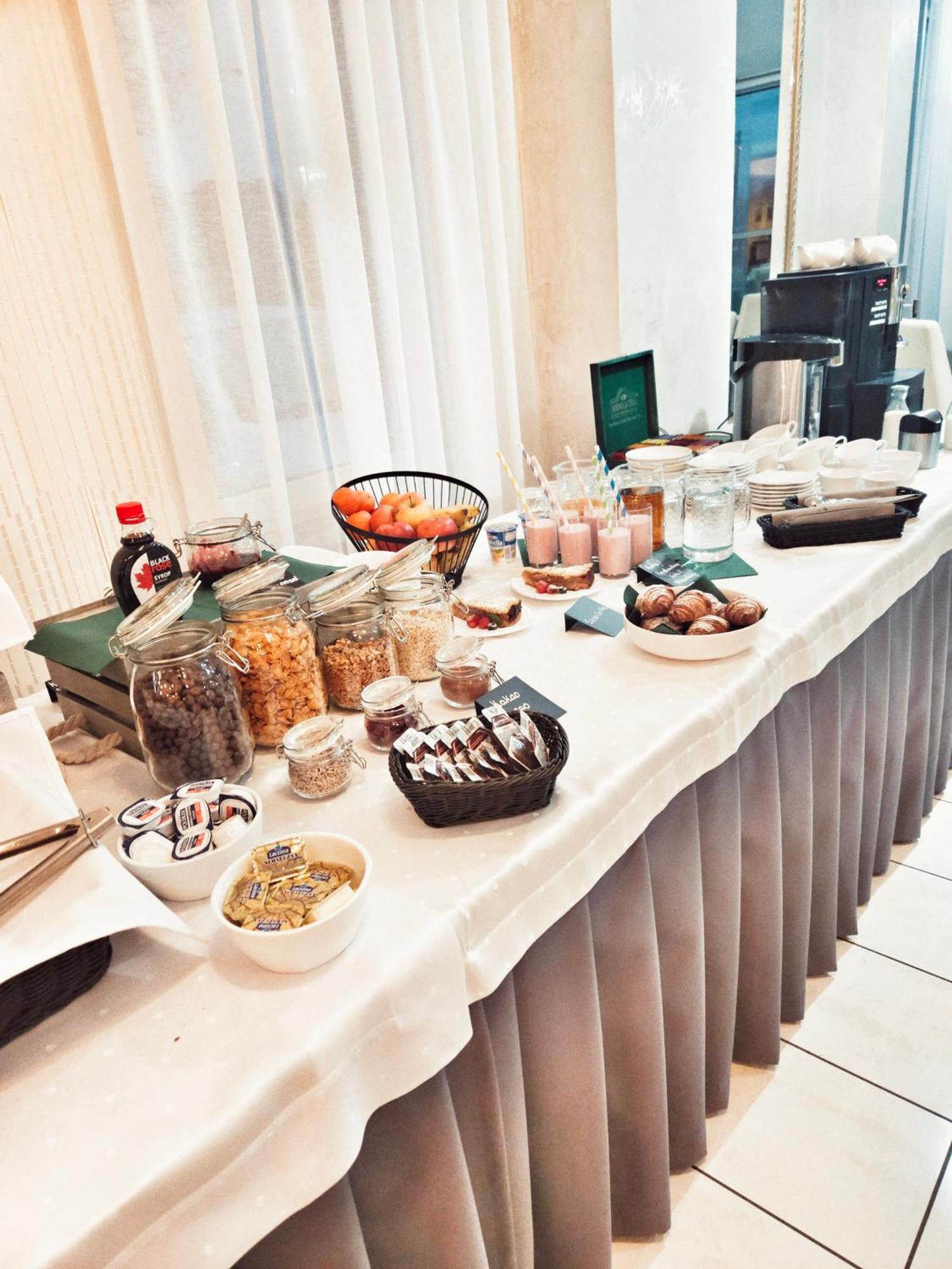 Hotel I Restauracja W Luboniu المظهر الخارجي الصورة